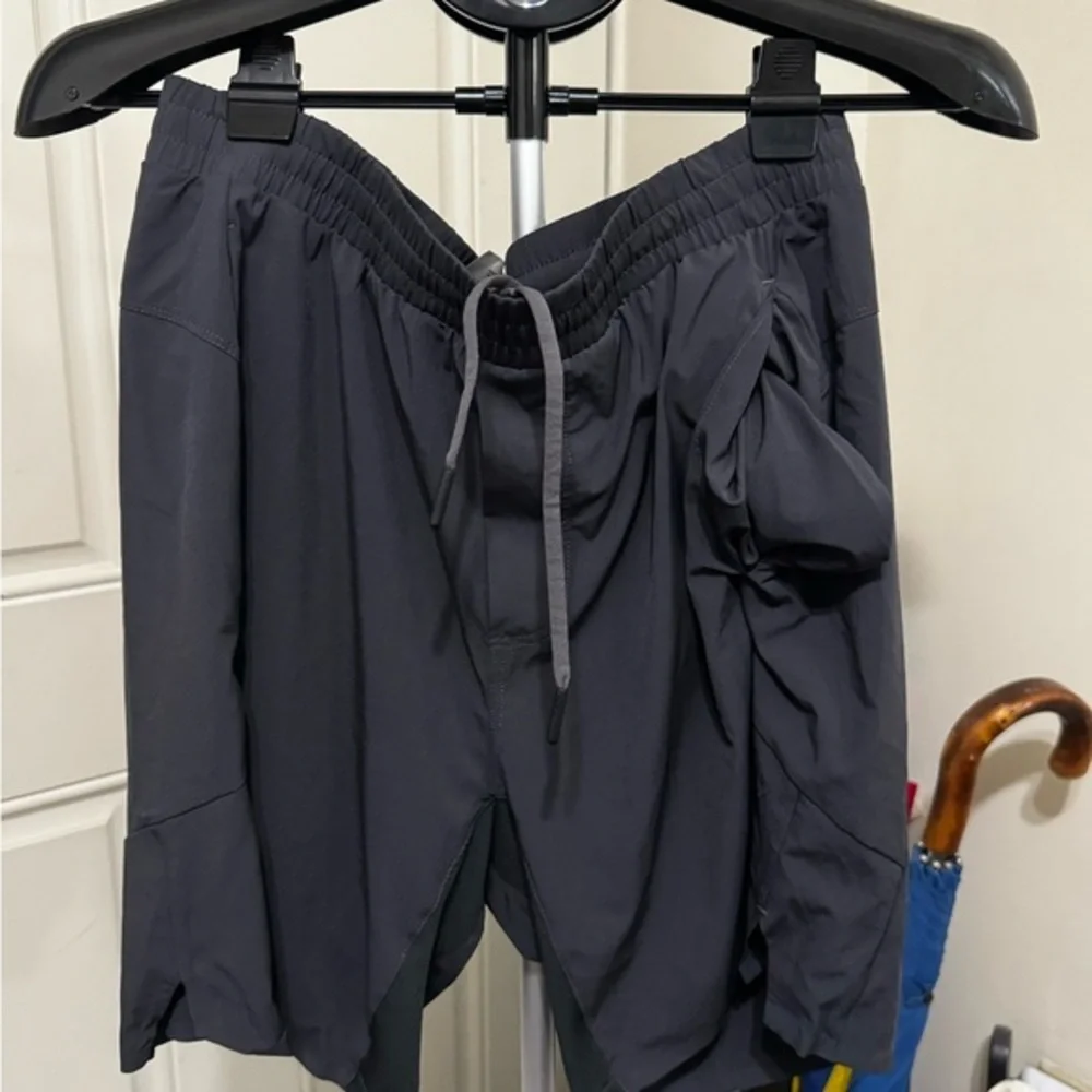 MPG Shorts I Men’s I Dark Gray